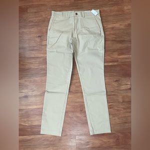 Gap Slim Performance Khaki Pant 33X34